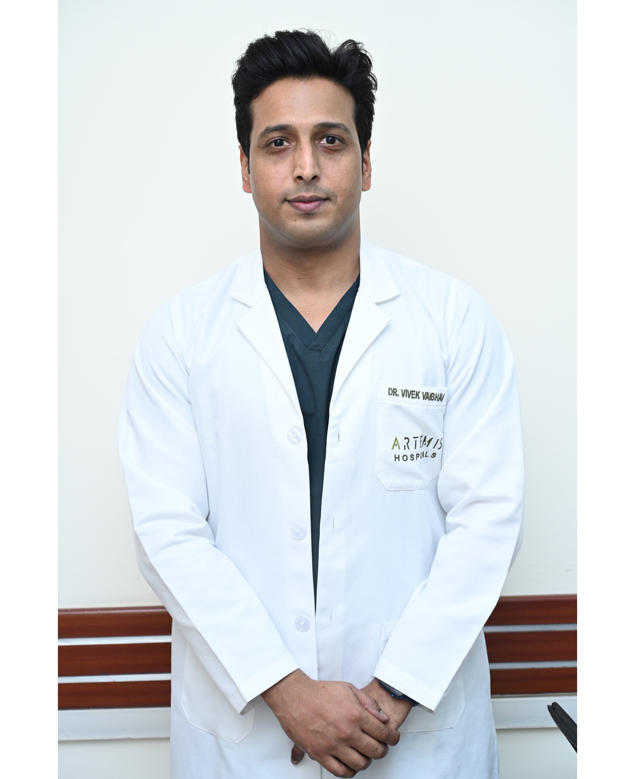 Dr. Vivek Vaibhav - Orthopaedic Surgery, Orthopaedics Doctor in Gurgaon, India